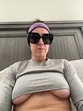 Stripchat Nude Webcam of mrs__unknown