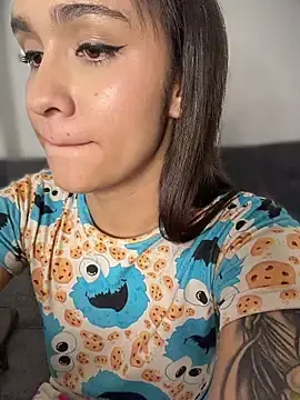 Stripchat Nude Webcam of Isabella-Teen