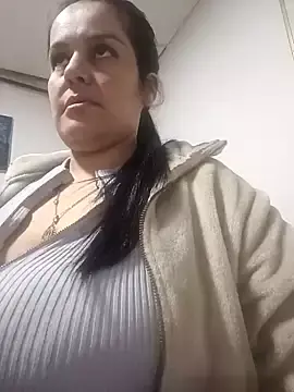 julianamilk69 from stripchat