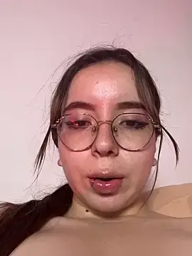 Stripchat Sex Cam of kattyhards