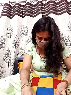 Stripchat Live Sex Cam of Gullapi