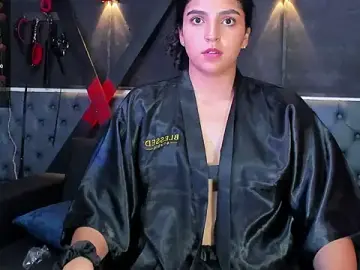 Stripchat Best live sex cam show of Queen_Aylen