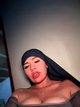 Stripchat Adult Webcam of lalilamassu1