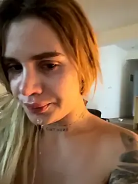 Stripchat Sex Cam of EmiliaCatalina