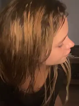 Stripchat Free Porn Cam of EmiliaCatalina