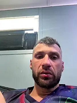 Stripchat Sex Cam of sexyhotstud12