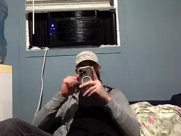 Stripchat Free Porn Cam of sexyhotstud12