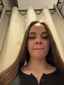 Stripchat Sex Cam of KristiRich