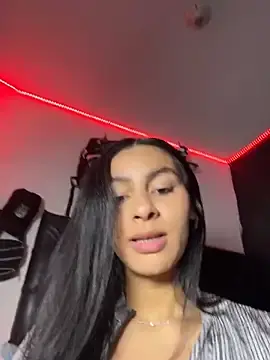 Stripchat Adult Webcam of ManuelaEvans_