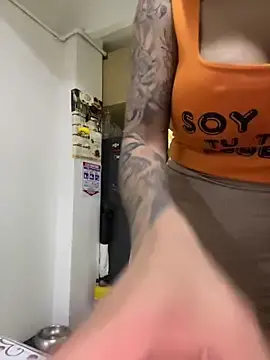 Stripchat Live Sex Cam of charlotte_stevenss_