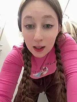 Stripchat Adult Webcam of FroggyAnna