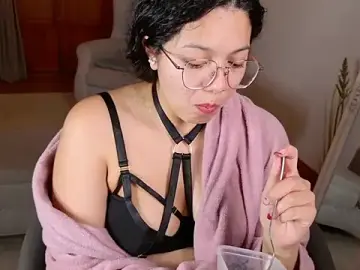 Stripchat Live Sex Cam of SelenaBlumX