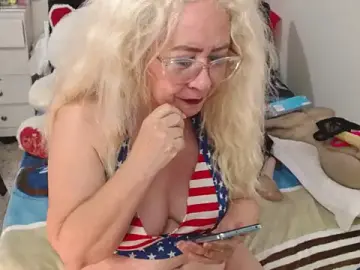 Stripchat Nude Webcam of lucy_belle_bm