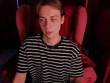 Stripchat Watch Live Sex Cams of PaulWilliamsy