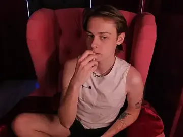 PaulWilliamsy from stripchat