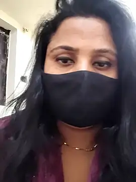 Stripchat Nude Webcam of Sweet-kajal7