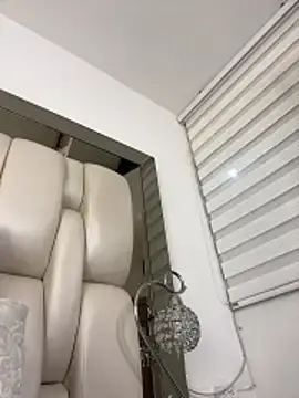 Stripchat Sex Cam of ALISSON_FOXXX1