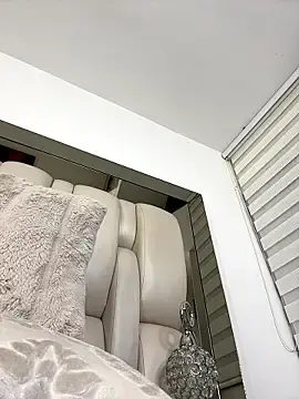 Stripchat Watch Live Sex Cams of ALISSON_FOXXX1