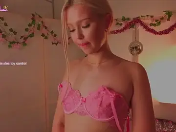 Stripchat Sex Cam of KaryTasch