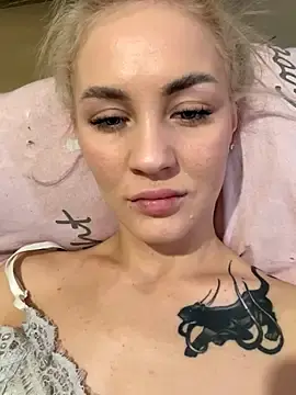 Stripchat Free Live Porn of DreamGirl-777