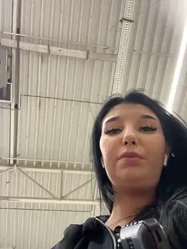 Stripchat Sex Cam of Tisha_Busty