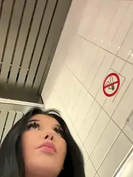 Stripchat Free Live Porn of Tisha_Busty