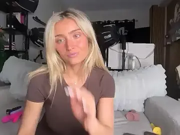 Stripchat Watch Live Sex Cams of meggsworld