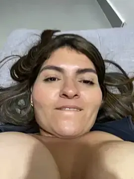 Stripchat Nude Webcam of RosaliaVicky