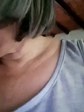 Stripchat Live Sex Cam of victoria_wayne