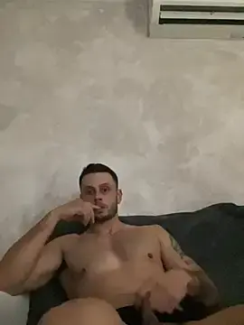 Stripchat Free Live Porn of Camaraman05