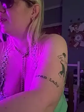 Stripchat Live Porn of Granlady7