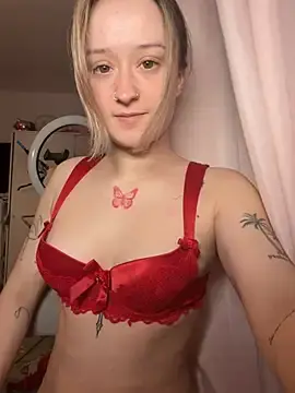 Stripchat Sex Cam of LilyLuck_