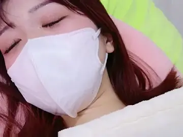 Stripchat Nude Webcam of Miss-KrenJr