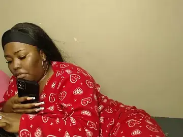 Stripchat Free Porn Cam of SexyEbonyy_