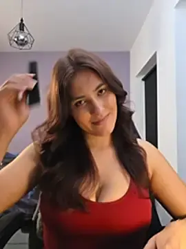 Stripchat Adult Webcam of MiaRides19