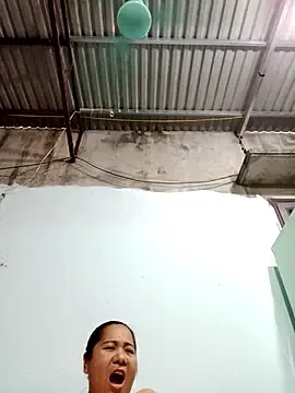 Queen-18200 from stripchat