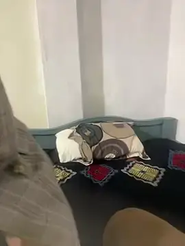 Stripchat Sex Cam of Satinshirt1992