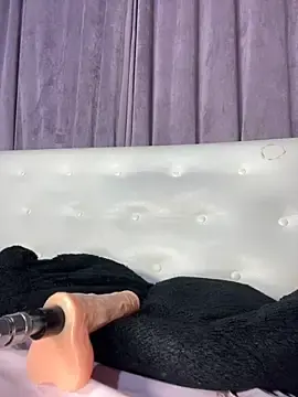 Stripchat Nude Webcam of Rinamay_