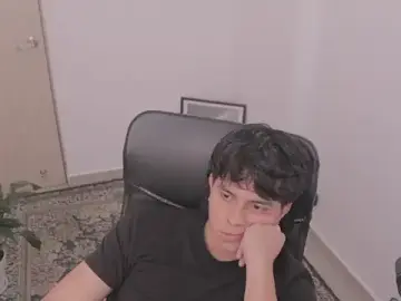 Stripchat Sex Cam of Tony_Hoffa