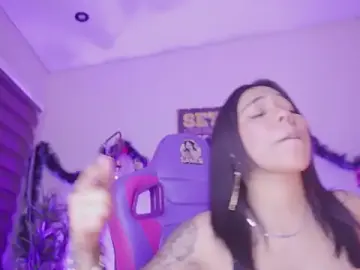 Stripchat Free Live Porn of madelyn_rose_