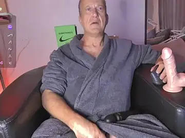 Stripchat Free Live Porn of openminddaddy