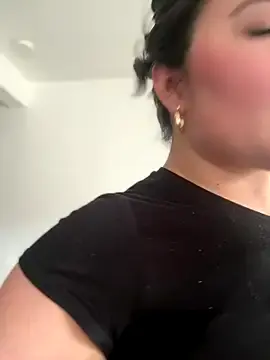 Stripchat Sex Cam of sukhakunis1