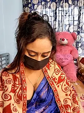 Cute-lusi from stripchat