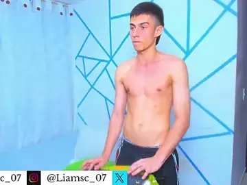 Stripchat Live Sex of liam_scott77