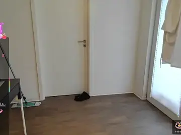 Stripchat Free Porn Cam of Hot_ToyBoy6974