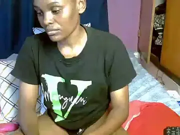 Stripchat Sex Chat of Queen_petite_