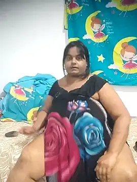 SusanaEshwar from stripchat