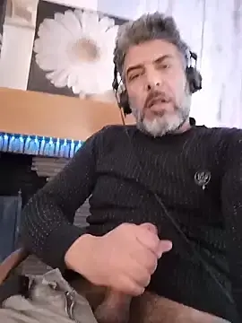 Stripchat Adult Webcams of Omar_Grey