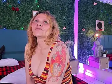 Stripchat Best live sex cam show of Evangelyne_rose