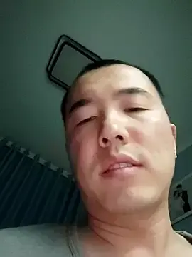 Stripchat Free Porn Cam of chinese_daddy